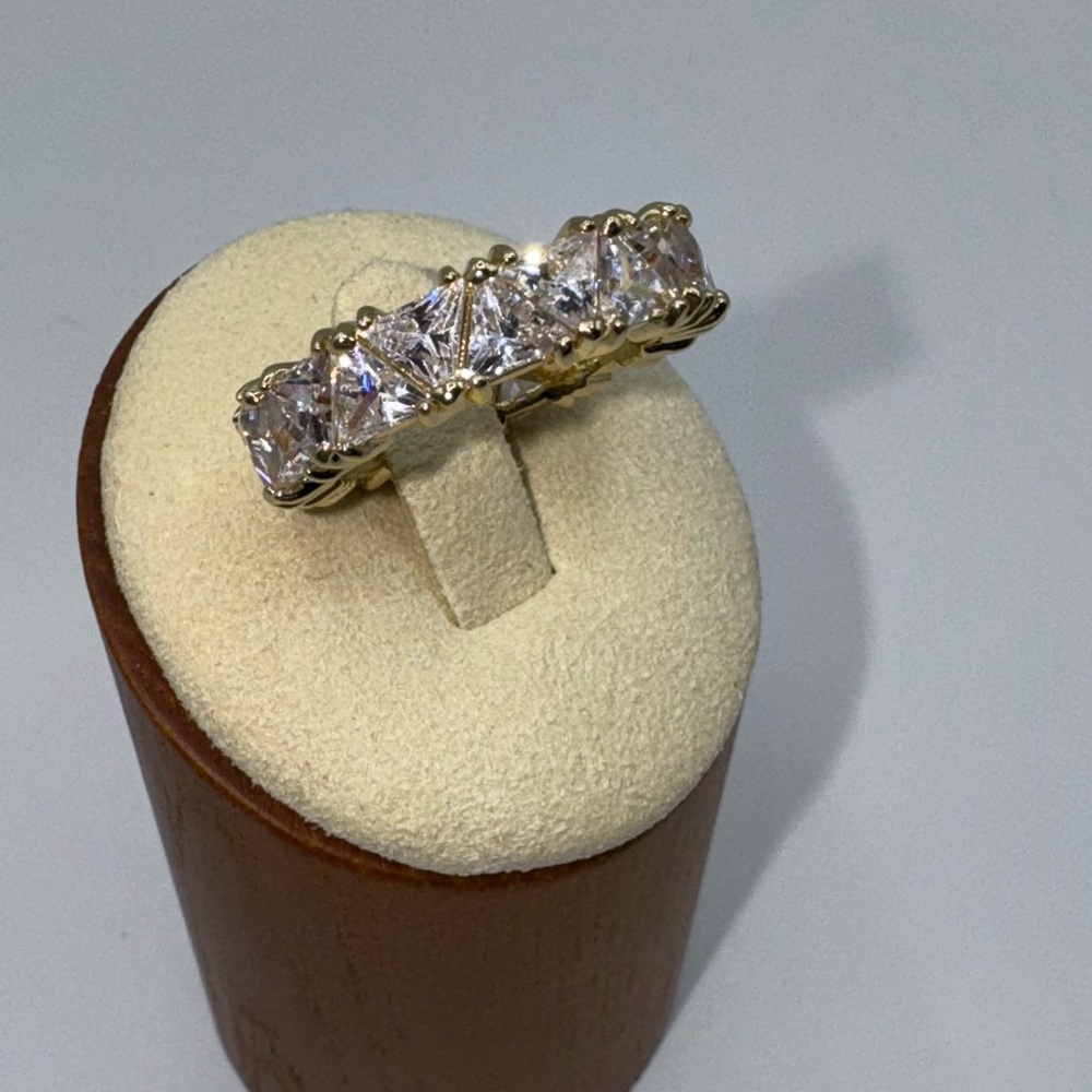 18k 6ct Trillion Eternity Band - Picture 4 of 10
